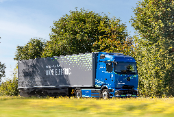 &copy; Daimler Truck